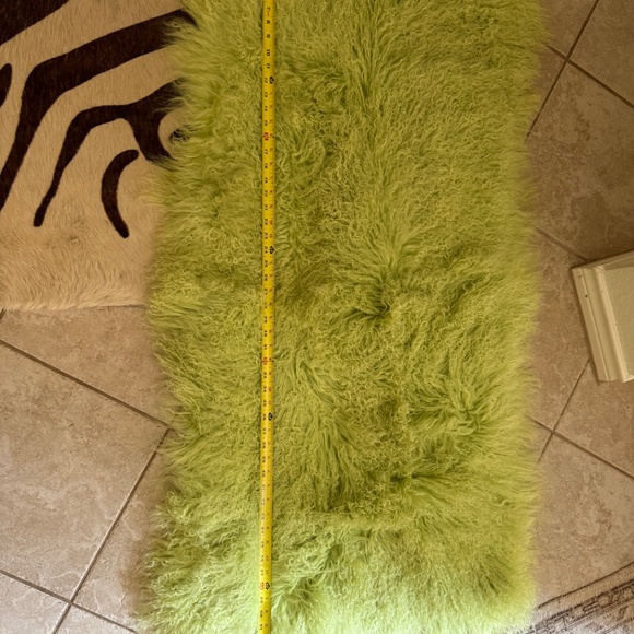 Mongolian Fur Rug - Picture 2 of 9